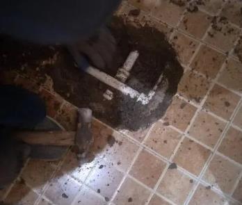 咸阳卫生间漏水维修公司为您分享下卫生间渗水如何处理及注意事项