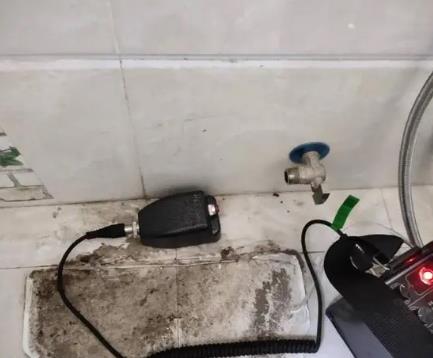 咸阳屋顶漏水维修公司分享下卫生间漏水的危害及解决方法